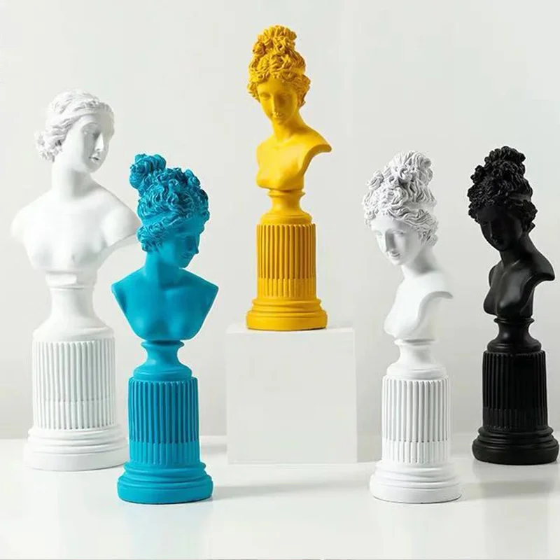 European resin crafts, figures, statues, creative home furnishings, American Hotel wine cabinets, living room porch decorations
European resin crafts, figures, statues, creative home furnishings, American Hotel wine cabinets, living room porch decorations