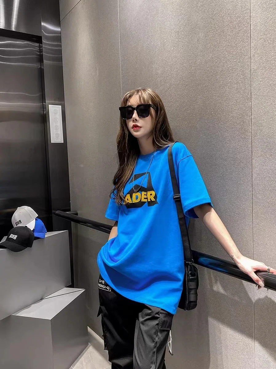 Adererror 2022 Spring/Summer Korean version 1:1 high quality loose T-shirt top ADER patch logo unisex couple round neck T-shirt
Adererror 2022 Spring/Summer Korean version 1:1 high quality loose T-shirt top ADER patch logo unisex couple round neck T-shirt