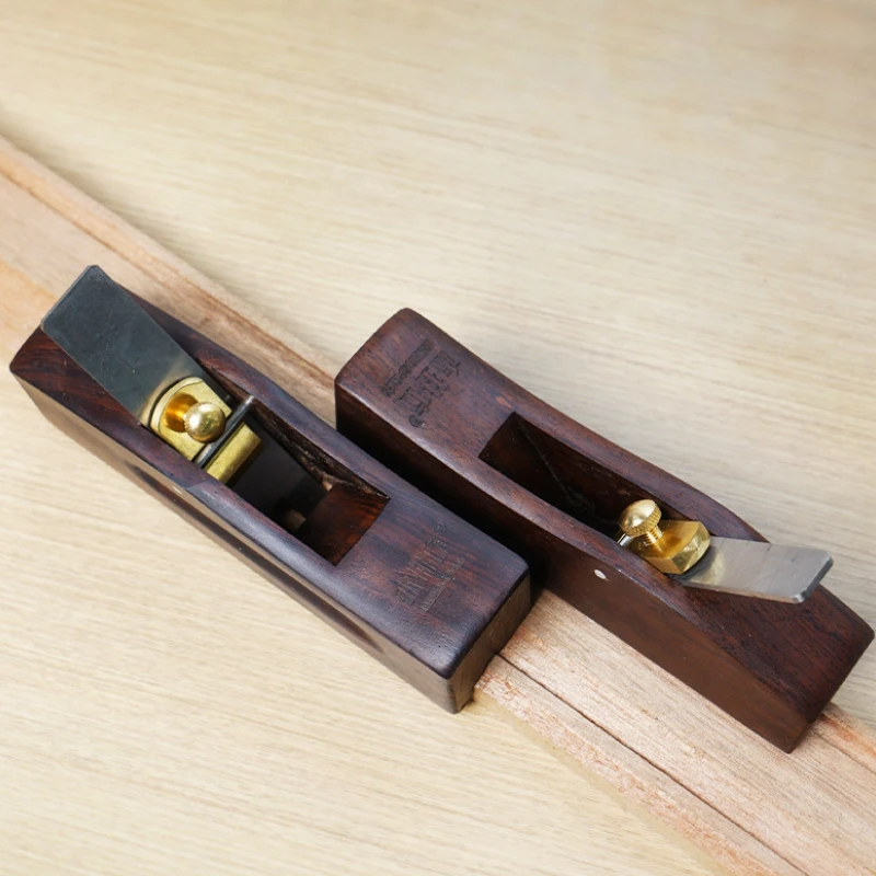 High Quality Wood Hand Planer DIY Woodworking Handheld Trimming Planer Carpenter Wood Cutting Tool Chamfe Edge Sloping Planer 
High Quality Wood Hand Planer DIY Woodworking Handheld Trimming Planer Carpenter Wood Cutting Tool Chamfe Edge Sloping Planer