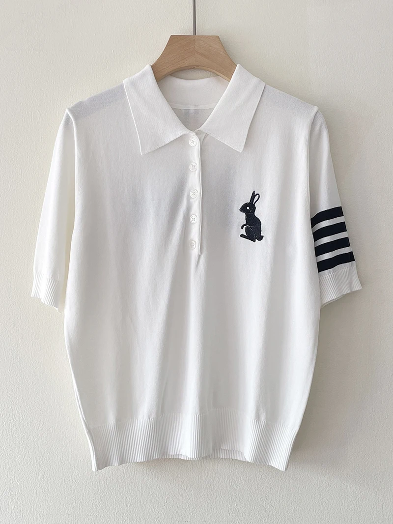 High Quality TB Embroidered Rabbit Dog Summer Women's T-shirt POLO Neck Short Sleeve Loose Thin College Style Ice Silk Top
High Quality TB Embroidered Rabbit Dog Summer Women's T-shirt POLO Neck Short Sleeve Loose Thin College Style Ice Silk Top