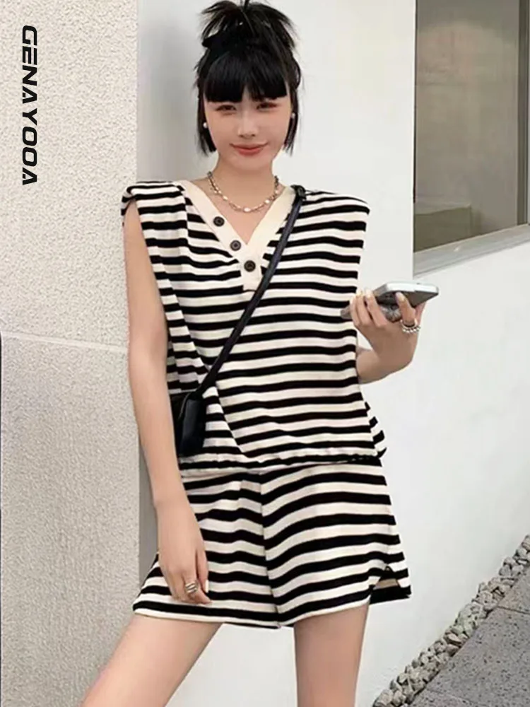 Genayooa V-neck Striped Shorts Set Women Two Piece Suit 2022 Summer Korean Fashion Knitted Pullover Sleeveless Tank Top+shorts
Genayooa V-neck Striped Shorts Set Women Two Piece Suit 2022 Summer Korean Fashion Knitted Pullover Sleeveless Tank Top+shorts