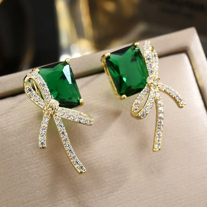 Emerald Bow Earrings
Emerald Bow Earrings
