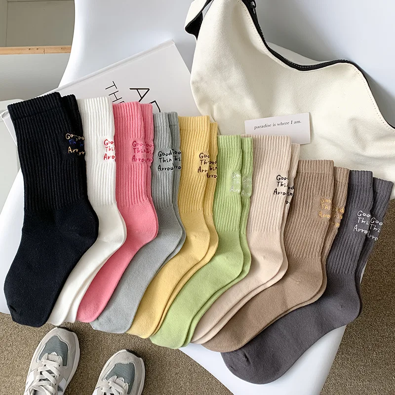 New candy colored solid pile socks with embroidered letters on the heel for sports socks
New candy colored solid pile socks with embroidered letters on the heel for sports socks