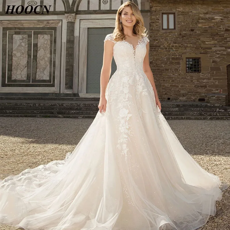 HERBURNL V-neck Sexy Romantic Up To Date Wedding Dress Fashion Chiffon Applique A-Line Buttons Back Cap Sleeves
HERBURNL V-neck Sexy Romantic Up To Date Wedding Dress Fashion Chiffon Applique A-Line Buttons Back Cap Sleeves