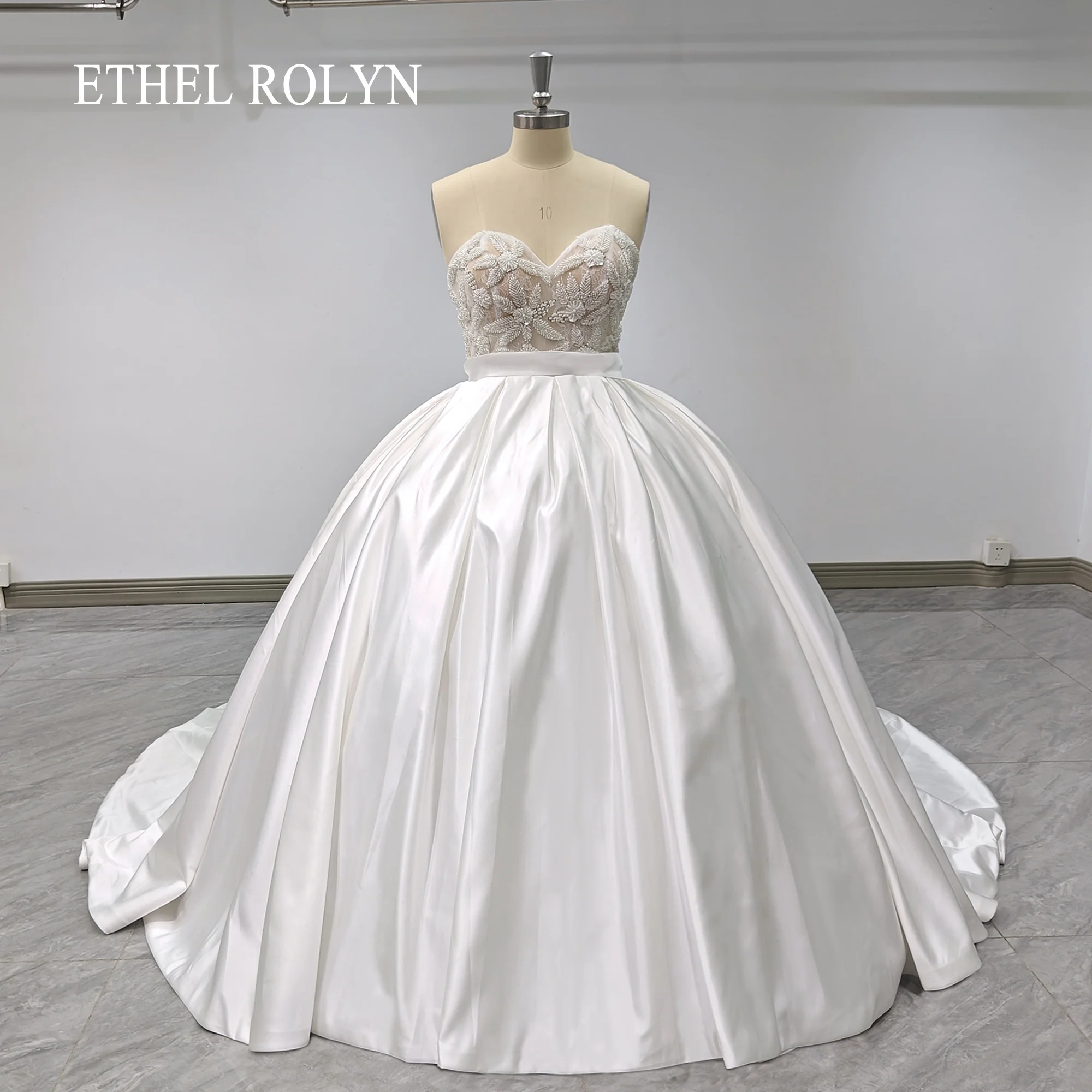 Женское бальное платье ETHEL ROLYN, свадебное платье без бретелек, с открытой спиной и бисером, на шнуровке, атласное свадебное платье, 2023
Женское бальное платье ETHEL ROLYN, свадебное платье без бретелек, с открытой спиной и бисером, на шнуровке, атласное свадебное платье, 2023
