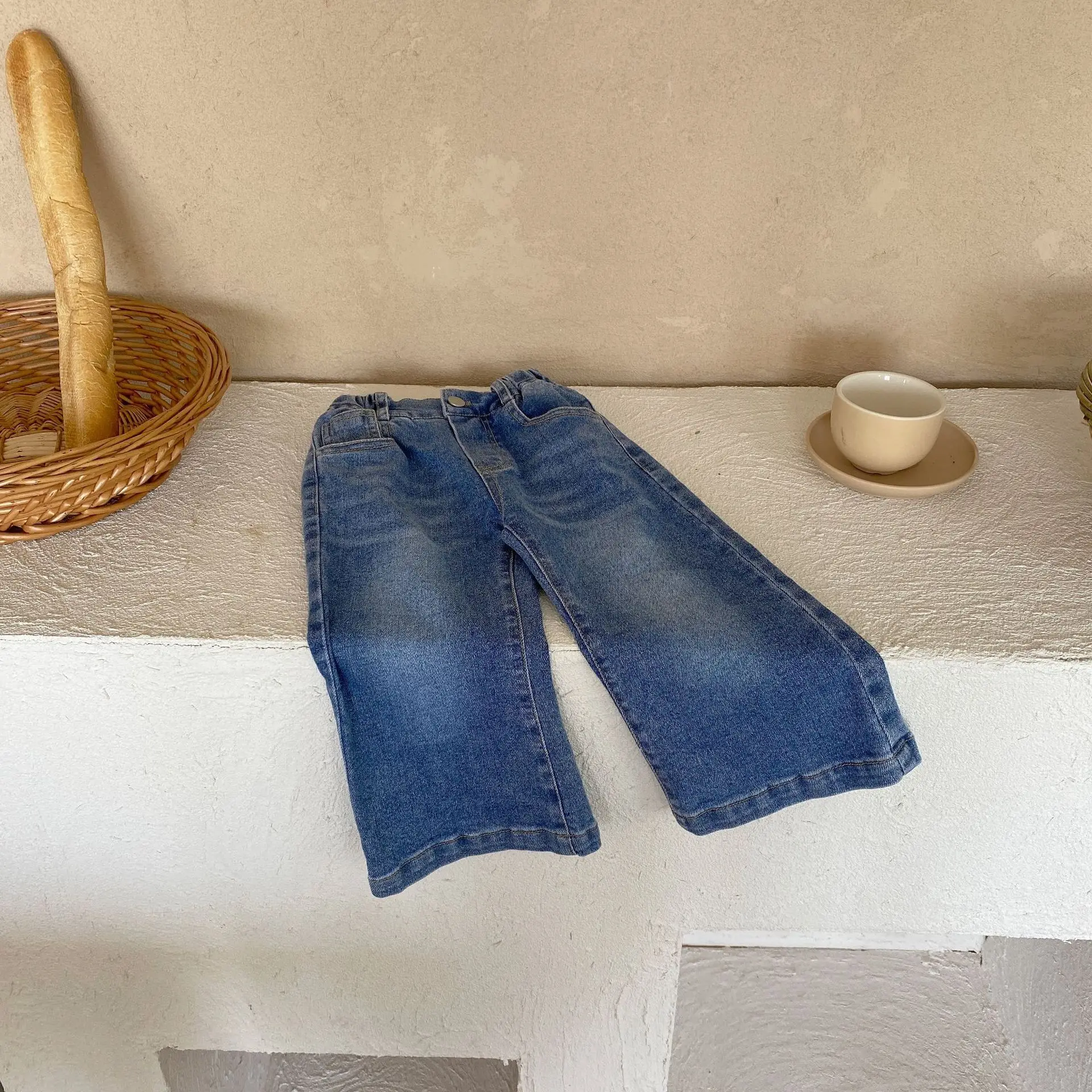 Korean Children's Clothing 2022 Autumn New Girls' Jeans Stretch Casual Pants Straight-Leg Pants Trousers
Korean Children's Clothing 2022 Autumn New Girls' Jeans Stretch Casual Pants Straight-Leg Pants Trousers