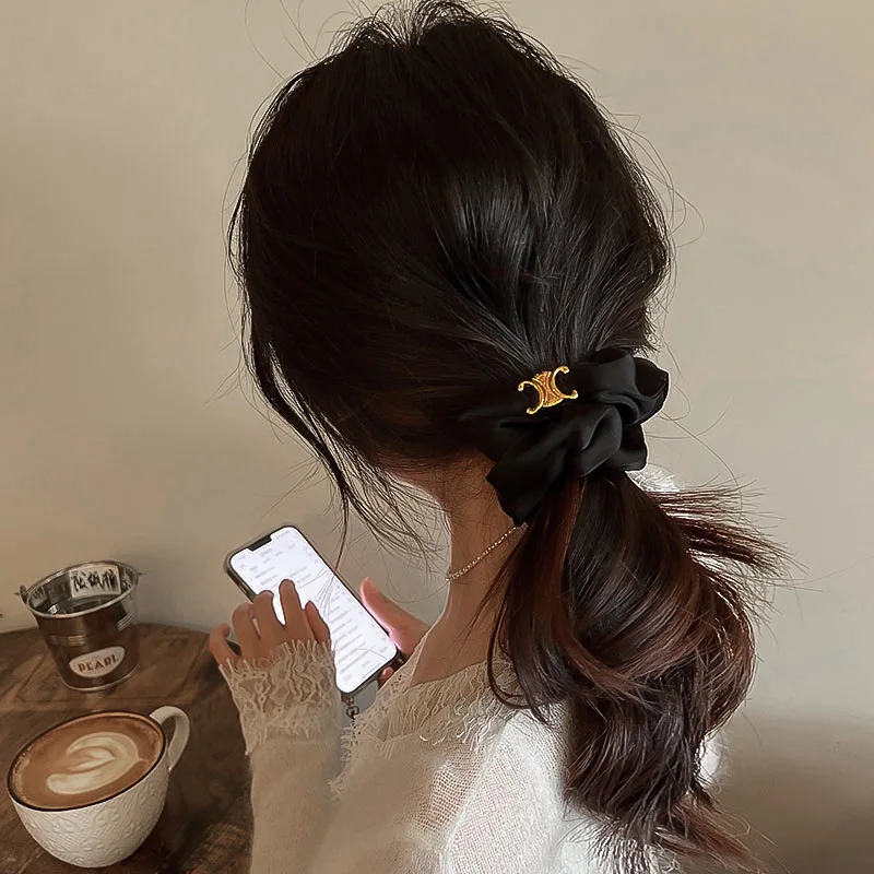 Japanese And Korean Style Letter Large Intestine Hair Circle Fashion Temperament Back Of The Head Tie Rope Design Sense New
Japanese And Korean Style Letter Large Intestine Hair Circle Fashion Temperament Back Of The Head Tie Rope Design Sense New