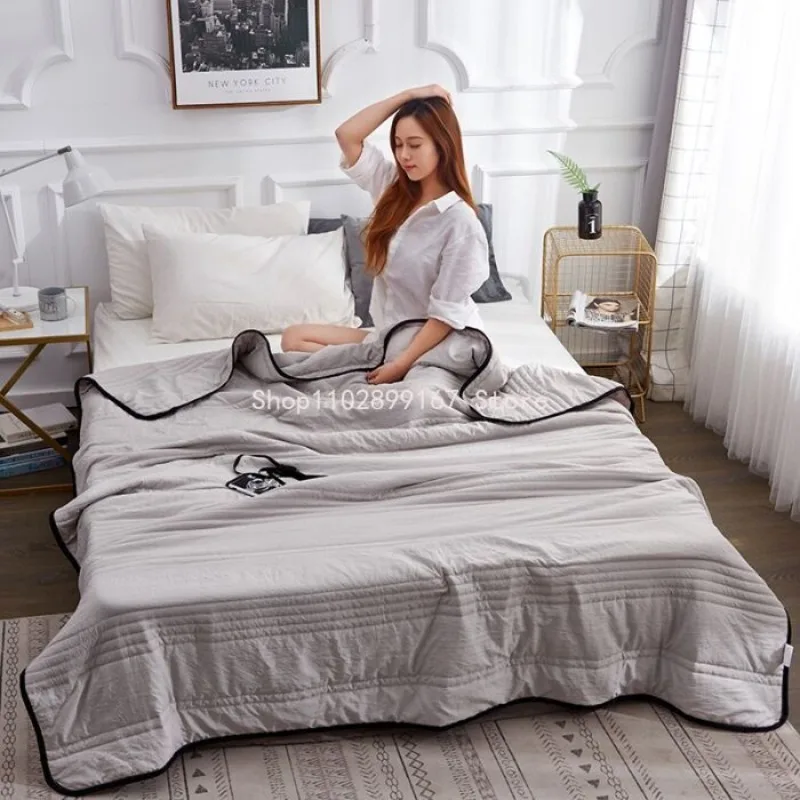 New Washable Quilted Thin Quilt Skin-Friendly Breathable Cover Blanket Soft And Comfortable Double Queen Size Bed Blanket
New Washable Quilted Thin Quilt Skin-Friendly Breathable Cover Blanket Soft And Comfortable Double Queen Size Bed Blanket