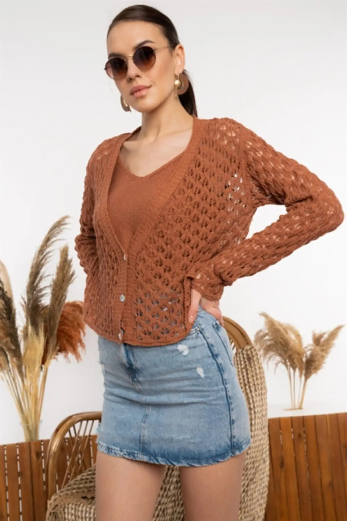 Women's Cardigan Cinnamon Openwork Casual Knitted Quality Fashion Cardigan Sweaters Loose Sweater Jumper
Women's Cardigan Cinnamon Openwork Casual Knitted Quality Fashion Cardigan Sweaters Loose Sweater Jumper