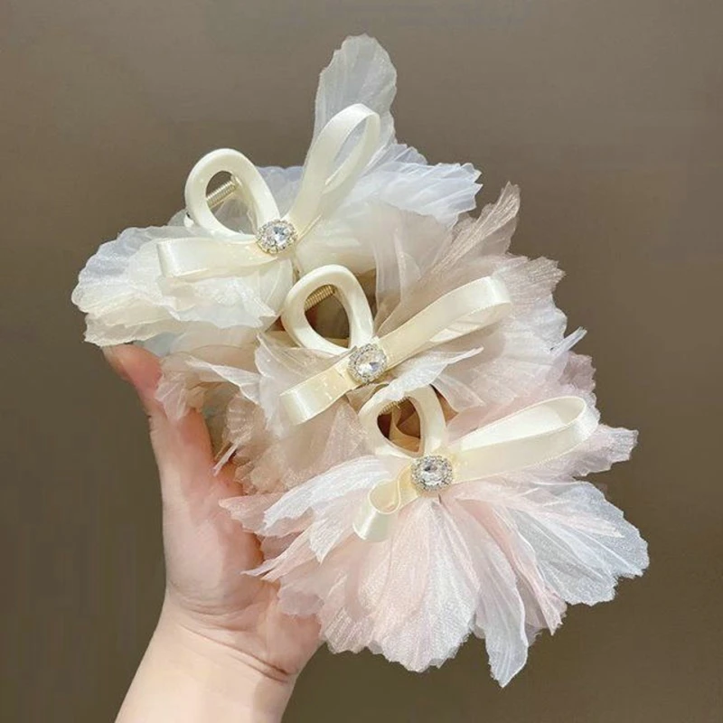 Women Mesh Head Flower Sweet Ins Grip Clip Girl Temperament Senior Large Hair Claw Hairpin Hair Styling Tools Hair Accessories
Women Mesh Head Flower Sweet Ins Grip Clip Girl Temperament Senior Large Hair Claw Hairpin Hair Styling Tools Hair Accessories