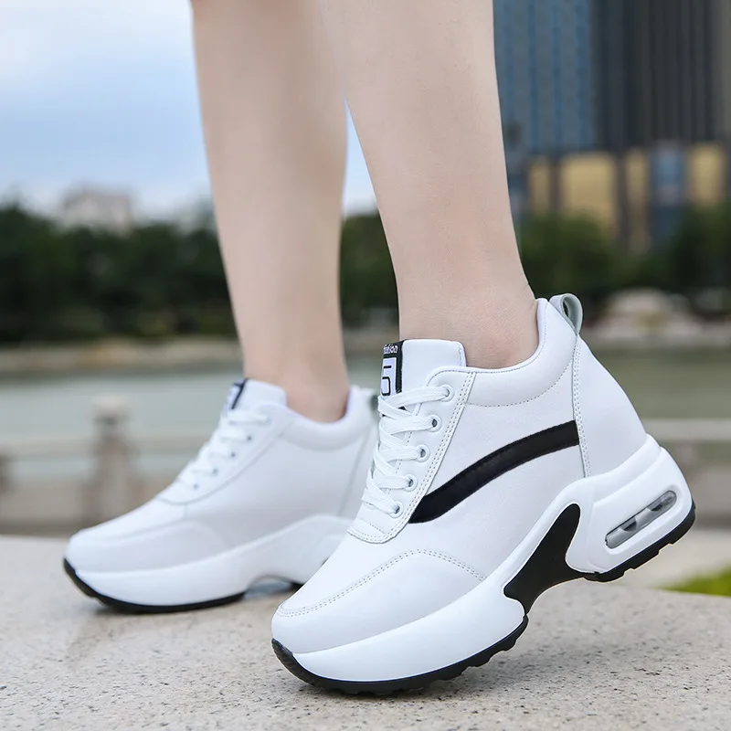 2022 Brand Women Sneakers Platform Chunky Sneakers Female White Casual Shoes Women Designer Trainers Comfort Thick Sole Sneakers 
2022 Brand Women Sneakers Platform Chunky Sneakers Female White Casual Shoes Women Designer Trainers Comfort Thick Sole Sneakers