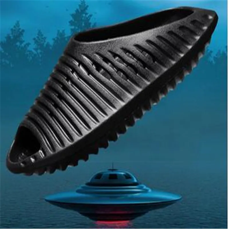 New Personalized UFO Men Slippers Summer Beach Shoes Soft EVA Hollow Hole Peep Toe Slides Outdoor Casual Sandals Man Shoes Clogs
New Personalized UFO Men Slippers Summer Beach Shoes Soft EVA Hollow Hole Peep Toe Slides Outdoor Casual Sandals Man Shoes Clogs