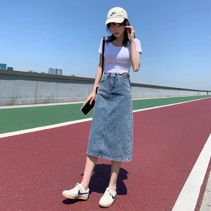 Джинсовая юбка, Женская юбка средней длины с разрезом сзади, джинсовая юбка, новинка для женщин на весну и осень, трапециевидная юбка с завышенной талией
Джинсовая юбка, Женская юбка средней длины с разрезом сзади, джинсовая юбка, новинка для женщин на весну и осень, трапециевидная юбка с завышенной талией