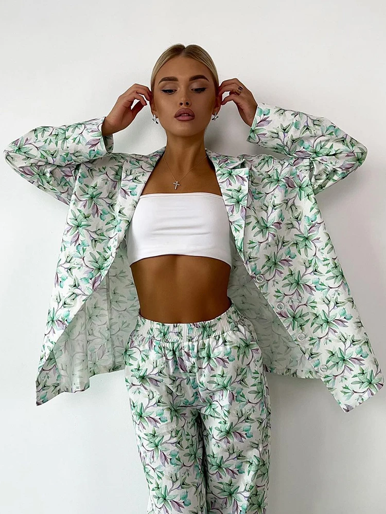 Hiloc Flowers Print Sleepwear Long Sleeve Single-Breasted Two-Piece Set High Waist Wide Leg Pants Set 2023 Women's Home Clothes
Hiloc Flowers Print Sleepwear Long Sleeve Single-Breasted Two-Piece Set High Waist Wide Leg Pants Set 2023 Women's Home Clothes