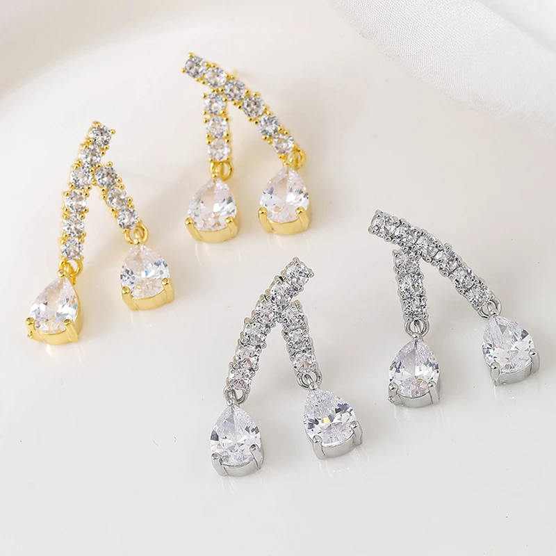 Luxury Long Teardrop Gold Earrings Europe and The United States Hot Sale Party Ladies Jewellery CZ Crystal Dinner Accessories
Luxury Long Teardrop Gold Earrings Europe and The United States Hot Sale Party Ladies Jewellery CZ Crystal Dinner Accessories