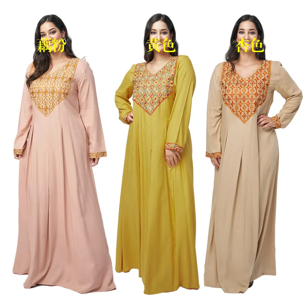 Muslim Dress Women Embroidered Robe Lace Dubai Casual Robe Abaya Kaftan Islamic Turkey Dress V-neck Middle East Female Clothes
Muslim Dress Women Embroidered Robe Lace Dubai Casual Robe Abaya Kaftan Islamic Turkey Dress V-neck Middle East Female Clothes