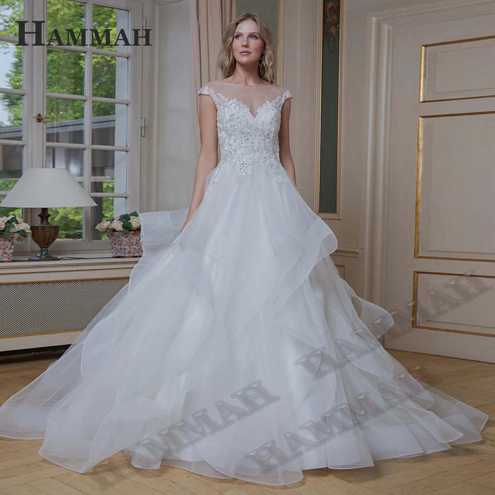 HAMMAH Tiered Wedding Dresses For Women A Line Ball Gown O Neck Illusion With Button Sleeveless Court Train Made To Order
HAMMAH Tiered Wedding Dresses For Women A Line Ball Gown O Neck Illusion With Button Sleeveless Court Train Made To Order