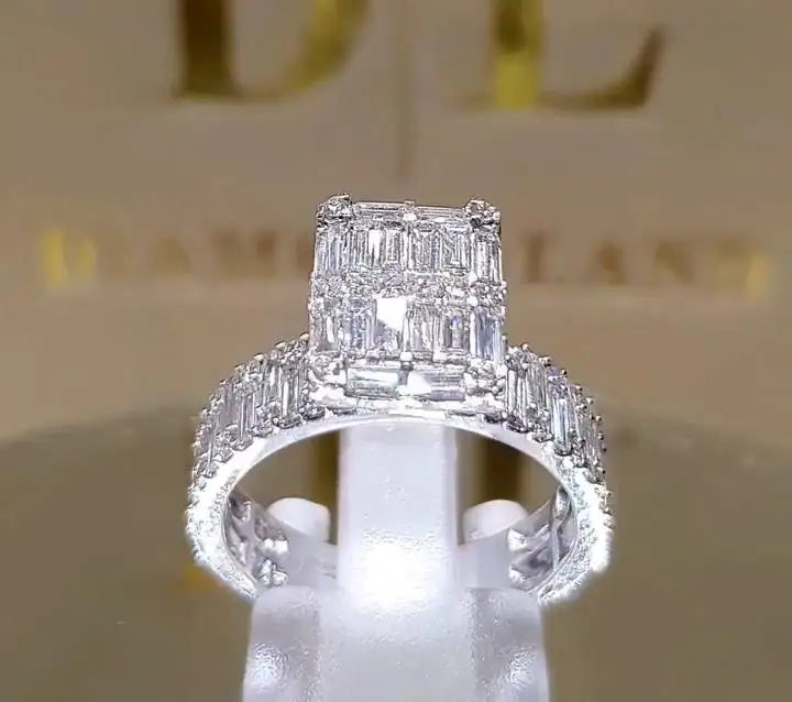 Big Bling Zircon Siliver Color Rings for Women Fashion Wedding Engagement Jewelry for Women 2022 New
Big Bling Zircon Siliver Color Rings for Women Fashion Wedding Engagement Jewelry for Women 2022 New