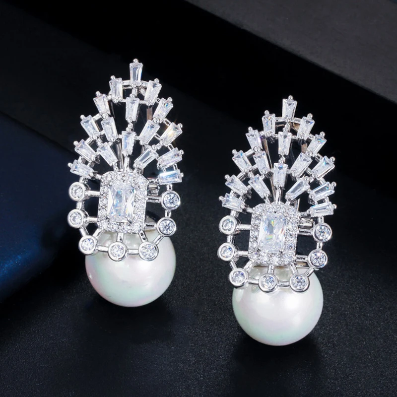 ThreeGraces Vintage Shiny Cubic Zirconia Big Simulated Pearl Drop Earrings for Women Fashion Wedding Party Costume Jewelry ER963
ThreeGraces Vintage Shiny Cubic Zirconia Big Simulated Pearl Drop Earrings for Women Fashion Wedding Party Costume Jewelry ER963