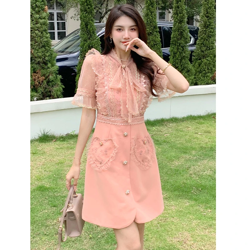 Women's Summer New High-end Temperament Round Neck Short Sleeve Heavy Industry Embroidery Nail Drill Retro Sweet Bow Dress
Women's Summer New High-end Temperament Round Neck Short Sleeve Heavy Industry Embroidery Nail Drill Retro Sweet Bow Dress