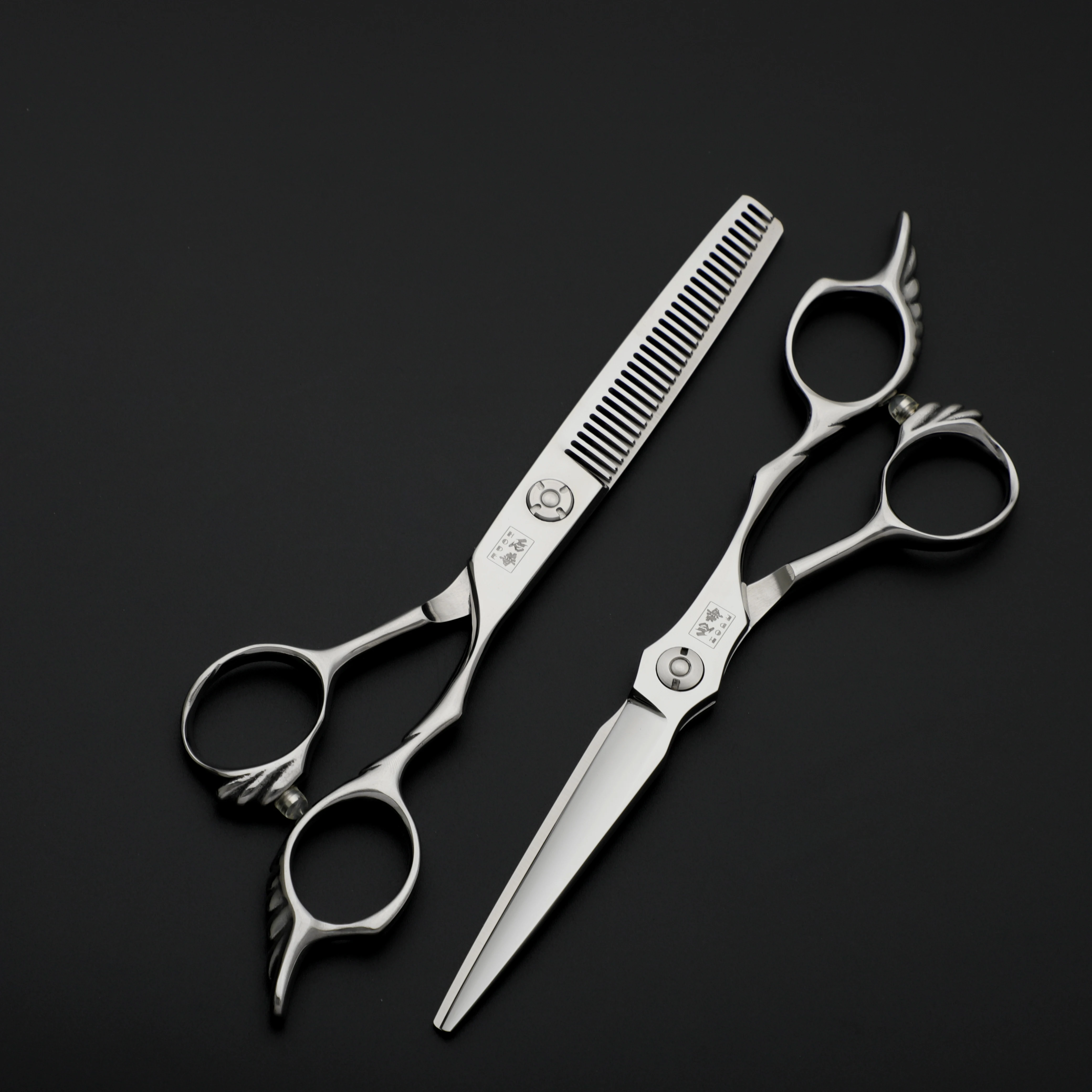 Professional Hairdressing Scissors Set High-end Atmospheric Flat Cut Seamless Tooth Scissors Combination Barber Scissors Homesus
Professional Hairdressing Scissors Set High-end Atmospheric Flat Cut Seamless Tooth Scissors Combination Barber Scissors Homesus