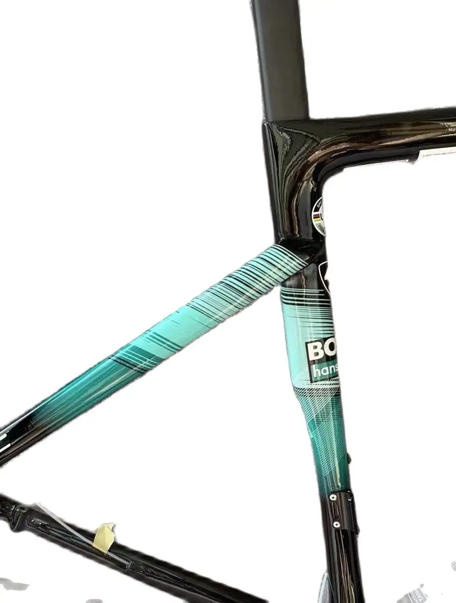 2023 New road bike SL7 carbon frame threaded BB flat-mount disc suitable for Di2 group 700C carbon road race bicycle frames
2023 New road bike SL7 carbon frame threaded BB flat-mount disc suitable for Di2 group 700C carbon road race bicycle frames
