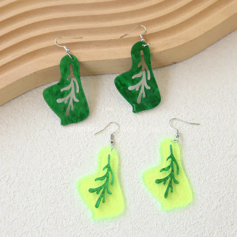 Creative New Acrylic Vintage Leaf Earrings Personalized Hollow Out Women's Earrings Fashion Versatile Earrings Gift for Friends
Creative New Acrylic Vintage Leaf Earrings Personalized Hollow Out Women's Earrings Fashion Versatile Earrings Gift for Friends