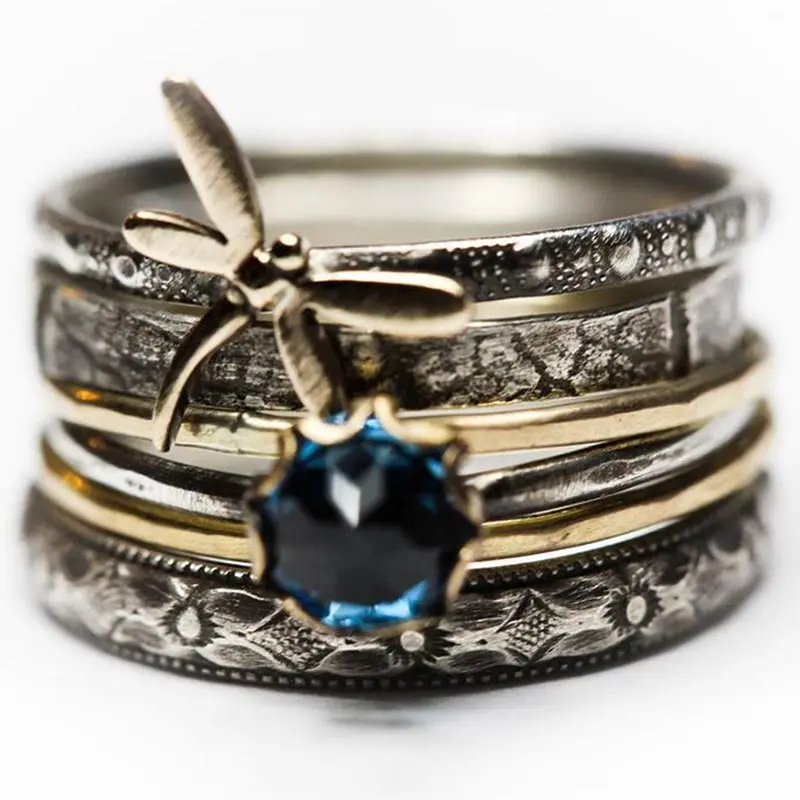 Vintage Massive Dragonfly Rings for Women Luxury Round Crystal Women's Promise Ring Two-tone Gold Plated Jewelry Accessories
Vintage Massive Dragonfly Rings for Women Luxury Round Crystal Women's Promise Ring Two-tone Gold Plated Jewelry Accessories
