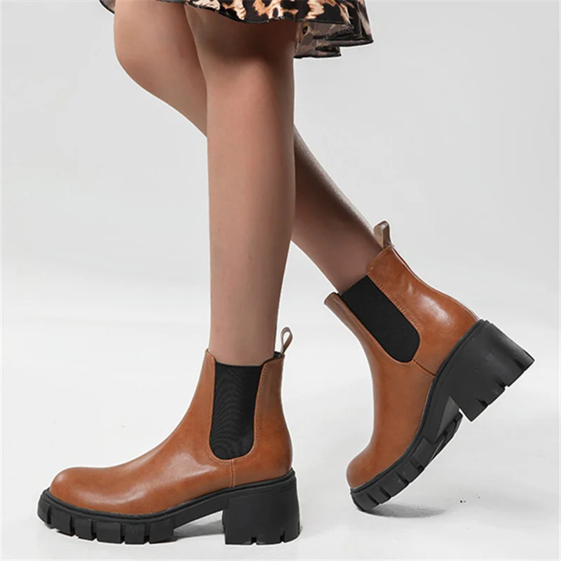 Fashion Ladies Stretch Short Boots Platform Shoes Low Heels Slip-On Punk Shoes Non-Slip Sole New Style Women's Ankle Boots 2022
Fashion Ladies Stretch Short Boots Platform Shoes Low Heels Slip-On Punk Shoes Non-Slip Sole New Style Women's Ankle Boots 2022