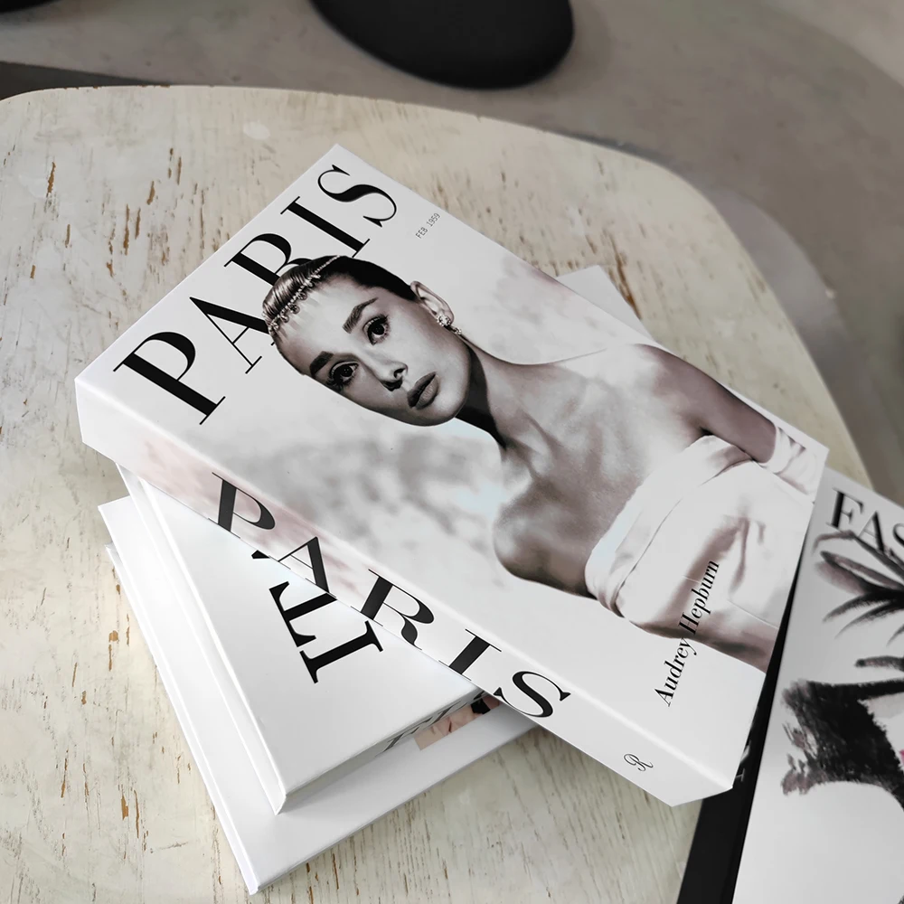 Fake Books Decoration New Customize Unopenable Coffee Table Books Model Room Hotle Villa Luxury House Home Decore
Fake Books Decoration New Customize Unopenable Coffee Table Books Model Room Hotle Villa Luxury House Home Decore