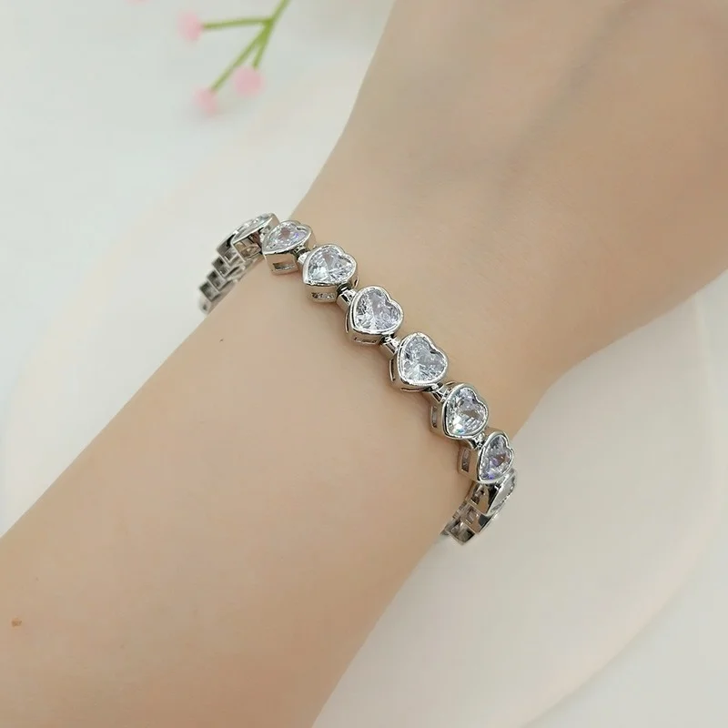 New Sweet Romantic Heart Zircon Bracelet Chain for Women Valentine's Day Gifts Fashion Charm Bridal Wedding Bracelets Jewelry
New Sweet Romantic Heart Zircon Bracelet Chain for Women Valentine's Day Gifts Fashion Charm Bridal Wedding Bracelets Jewelry