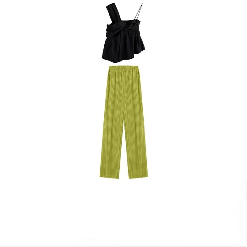 Suspenders female senior design sense niche irregular short tops pants two-piece fashion suit tide skirt sets
Suspenders female senior design sense niche irregular short tops pants two-piece fashion suit tide skirt sets