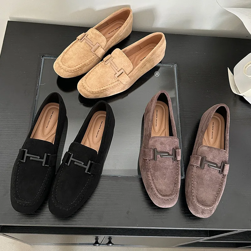 Korean Flock Flat Shoes for Women Spring Autumn Metal Designer Soft Sole Loafers Female Fashion Casual Light Ladies Shoes
Korean Flock Flat Shoes for Women Spring Autumn Metal Designer Soft Sole Loafers Female Fashion Casual Light Ladies Shoes