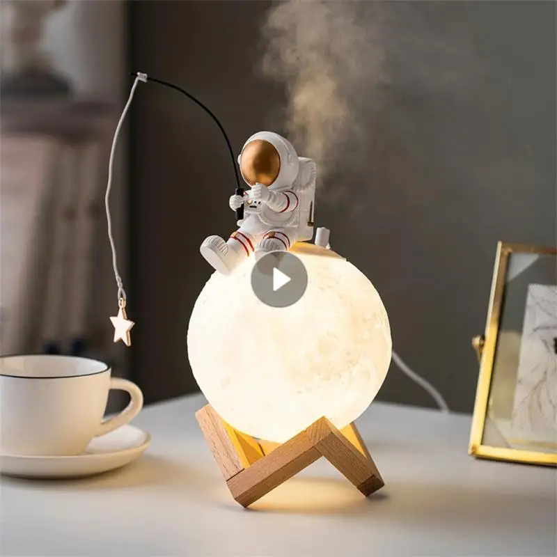 LED Moon Night Light Astronaut Moon Lamp Humidifier Home Decoration Figurines Space Man Miniature Cold Fog Machine Birthday Gift
LED Moon Night Light Astronaut Moon Lamp Humidifier Home Decoration Figurines Space Man Miniature Cold Fog Machine Birthday Gift