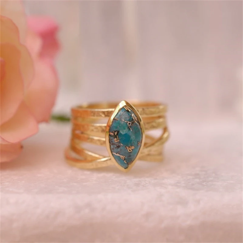 Boho Style Inlaid Green Natural Stone Ring Sense Women's Irregular Geometric Ring Temperament Luxury Women's Party Gift Jewelry
Boho Style Inlaid Green Natural Stone Ring Sense Women's Irregular Geometric Ring Temperament Luxury Women's Party Gift Jewelry