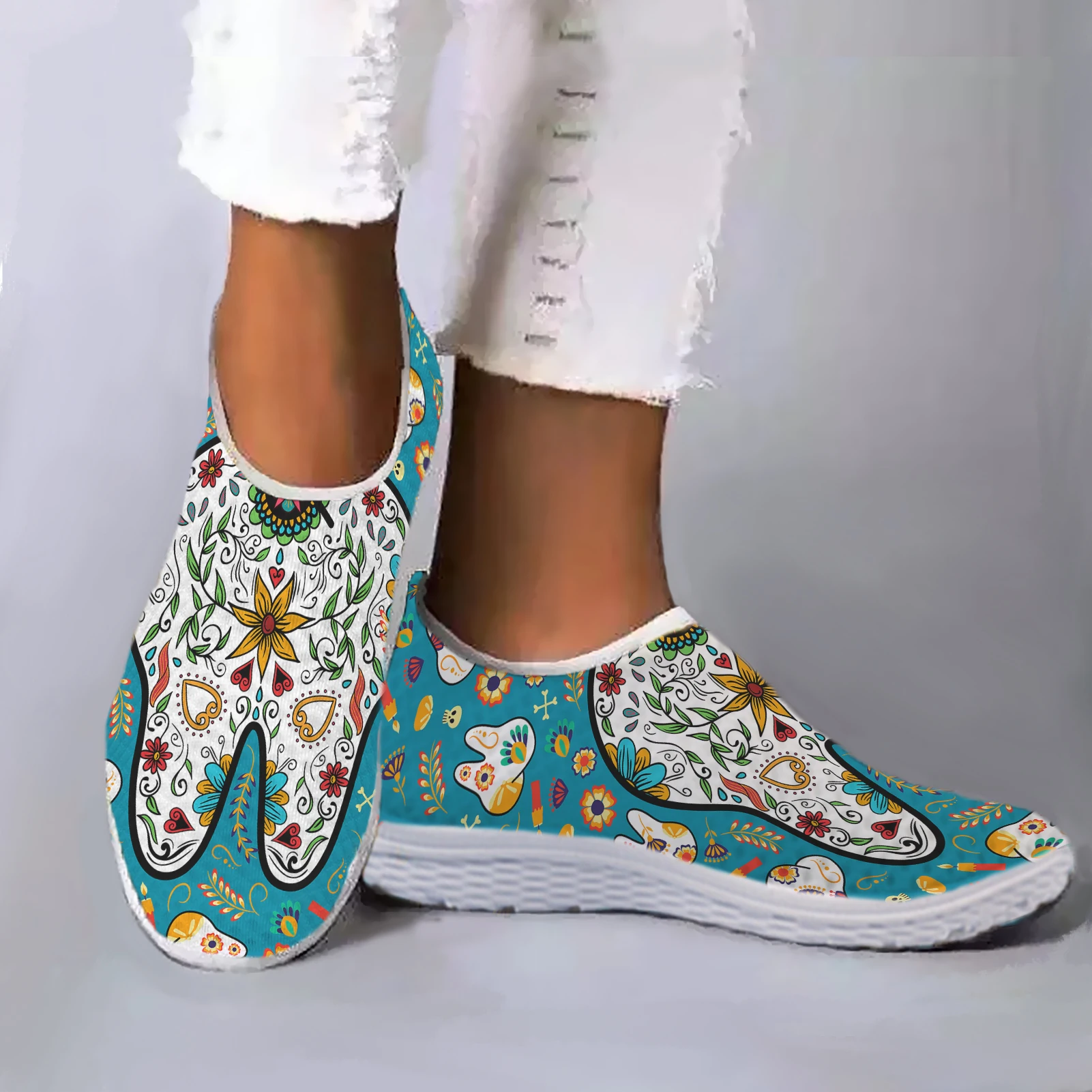 INSTANTARTS Trendy Tooth Design Flower Printed Breathable Sneakers Women Slip On Light Non-slip Flats Ladies Casual Shoes
INSTANTARTS Trendy Tooth Design Flower Printed Breathable Sneakers Women Slip On Light Non-slip Flats Ladies Casual Shoes