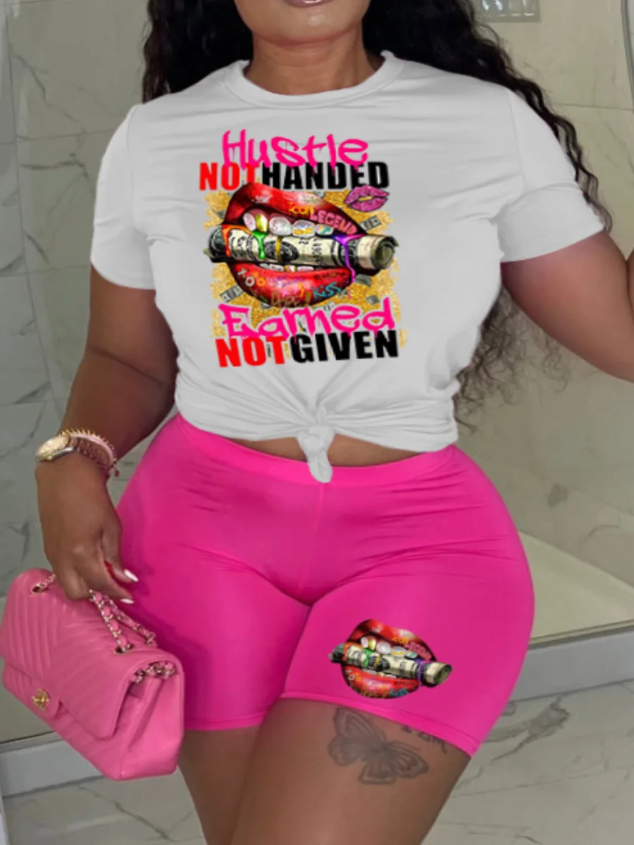 LW размера плюс комплект из двух предметов с надписью и шортами с принтом губ, Женская облегающая футболка с коротким рукавом и круглым вырез... 
LW размера плюс комплект из двух предметов с надписью и шортами с принтом губ, Женская облегающая футболка с коротким рукавом и круглым вырез...