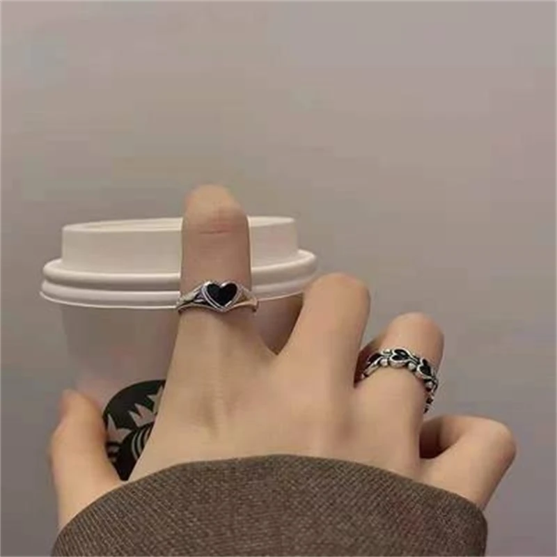 2022 Fashion Punk Black Loving Heart Ring Set for Women Girls Retro Korean Sweet Cool Simple Opening Adjustable Rings Jewelry
2022 Fashion Punk Black Loving Heart Ring Set for Women Girls Retro Korean Sweet Cool Simple Opening Adjustable Rings Jewelry