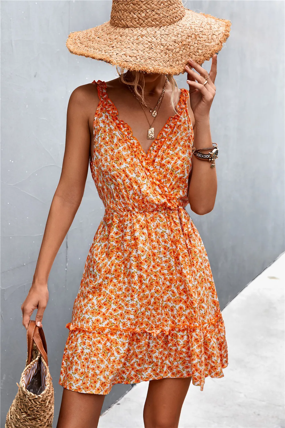 Spring/Summer New Woman Sexy V-Neck Lace Up With Ruffles And Fragmented Flower Suspender Dress Fashion Sleeveless Beach Vestidos
Spring/Summer New Woman Sexy V-Neck Lace Up With Ruffles And Fragmented Flower Suspender Dress Fashion Sleeveless Beach Vestidos