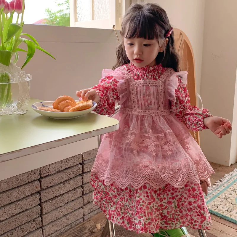 Children Clothing Girls Korean Style Floral Set 2023 New Fashionable Spring Top Shirt Skirt Apron Princess Sweet Three Piece Set 
Children Clothing Girls Korean Style Floral Set 2023 New Fashionable Spring Top Shirt Skirt Apron Princess Sweet Three Piece Set
