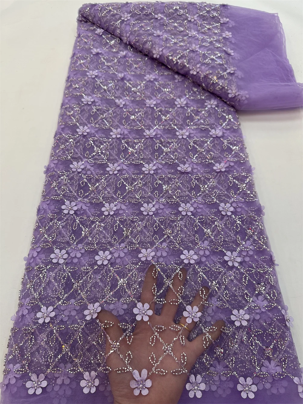 2023 Высококачественная кружевная ткань ручной работы из бисера, французская вышивка блестками, 3D бусины, нигерийская сетчатая кружевная ткань для невесты для шитья QF0758
2023 Высококачественная кружевная ткань ручной работы из бисера, французская вышивка блестками, 3D бусины, нигерийская сетчатая кружевная ткань для невесты для шитья QF0758