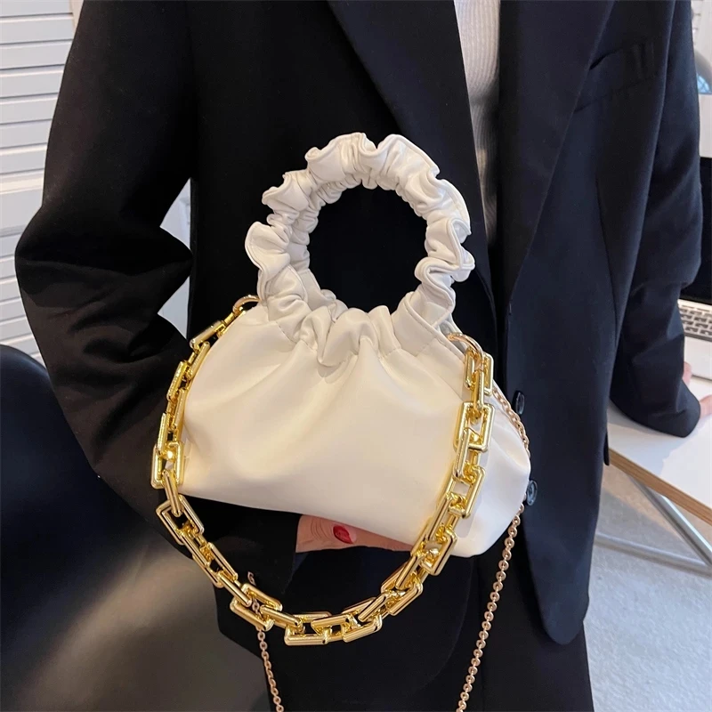 Bucket Shoulder Crossbody Messenger Bags Women Handbags Purses 2022 New Bud Vintage Gold Chain Luxury Brand Design Ladies Bags
Bucket Shoulder Crossbody Messenger Bags Women Handbags Purses 2022 New Bud Vintage Gold Chain Luxury Brand Design Ladies Bags