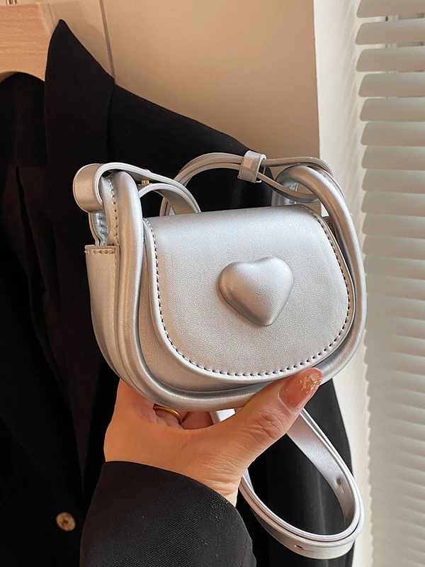 Mini Cute Luxury Designer Crossbody Bags New Casual Fashion Saddle Shoulder Bags For Women 2023 Simple Style PU Leather Purses
Mini Cute Luxury Designer Crossbody Bags New Casual Fashion Saddle Shoulder Bags For Women 2023 Simple Style PU Leather Purses
