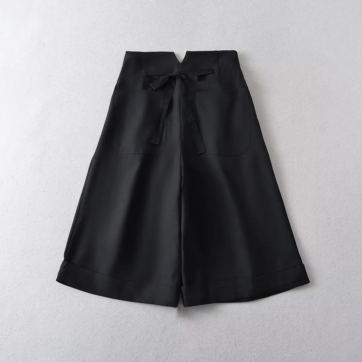 Women 2023 New Chic Fashion Summer Long Leisure Shorts Vintage High-waisted Zipper Frenulum Female Short Pants
Women 2023 New Chic Fashion Summer Long Leisure Shorts Vintage High-waisted Zipper Frenulum Female Short Pants