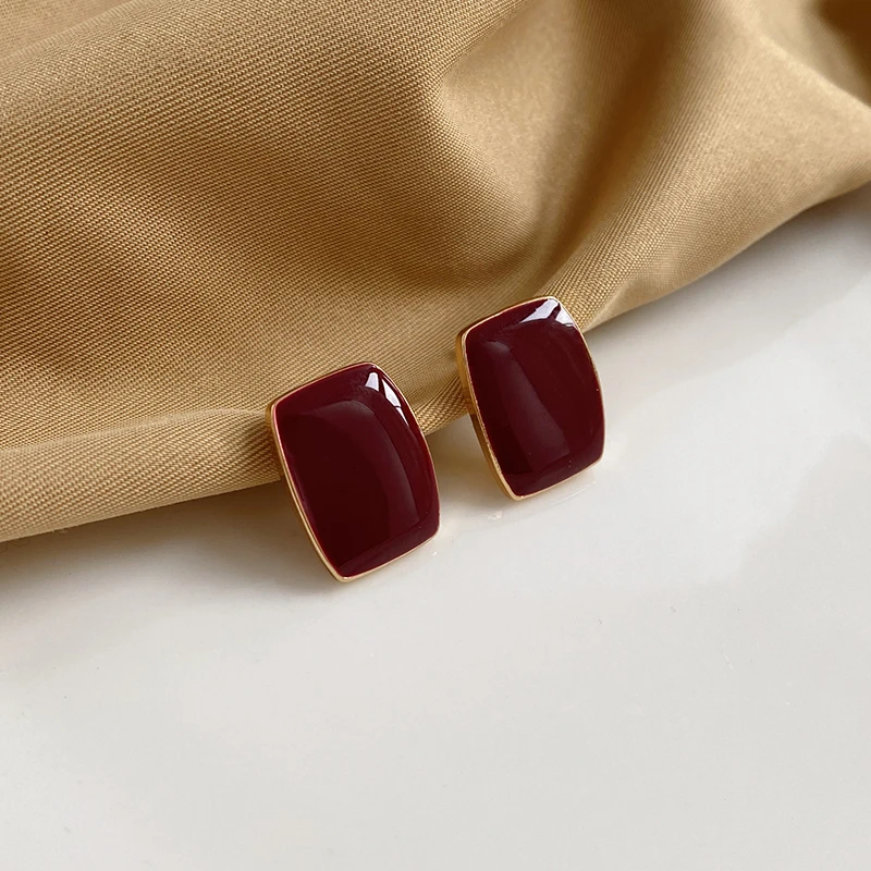Trendy Stud Earrings Geometry Red For Women Girls Metal Chain Jewelry Ladies Classic Fashion Gift Wedding Party
Trendy Stud Earrings Geometry Red For Women Girls Metal Chain Jewelry Ladies Classic Fashion Gift Wedding Party