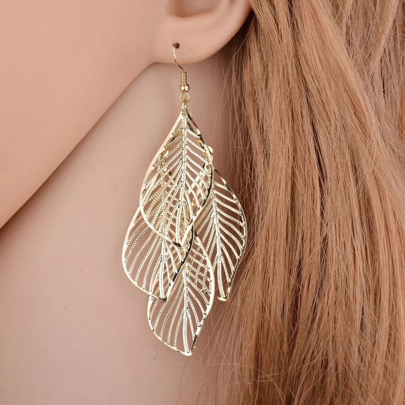 Simple Temperament All-match Exaggerated Leaf Zhang Pendant Women's Earrings, Delicate Multi-layer Metal Hollow Leaf Earrings
Simple Temperament All-match Exaggerated Leaf Zhang Pendant Women's Earrings, Delicate Multi-layer Metal Hollow Leaf Earrings