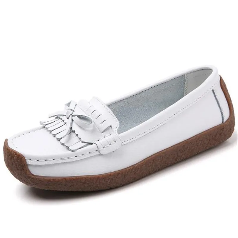 Женские мокасины из натуральной кожи на плоской подошве
Женские мокасины из натуральной кожи на плоской подошве