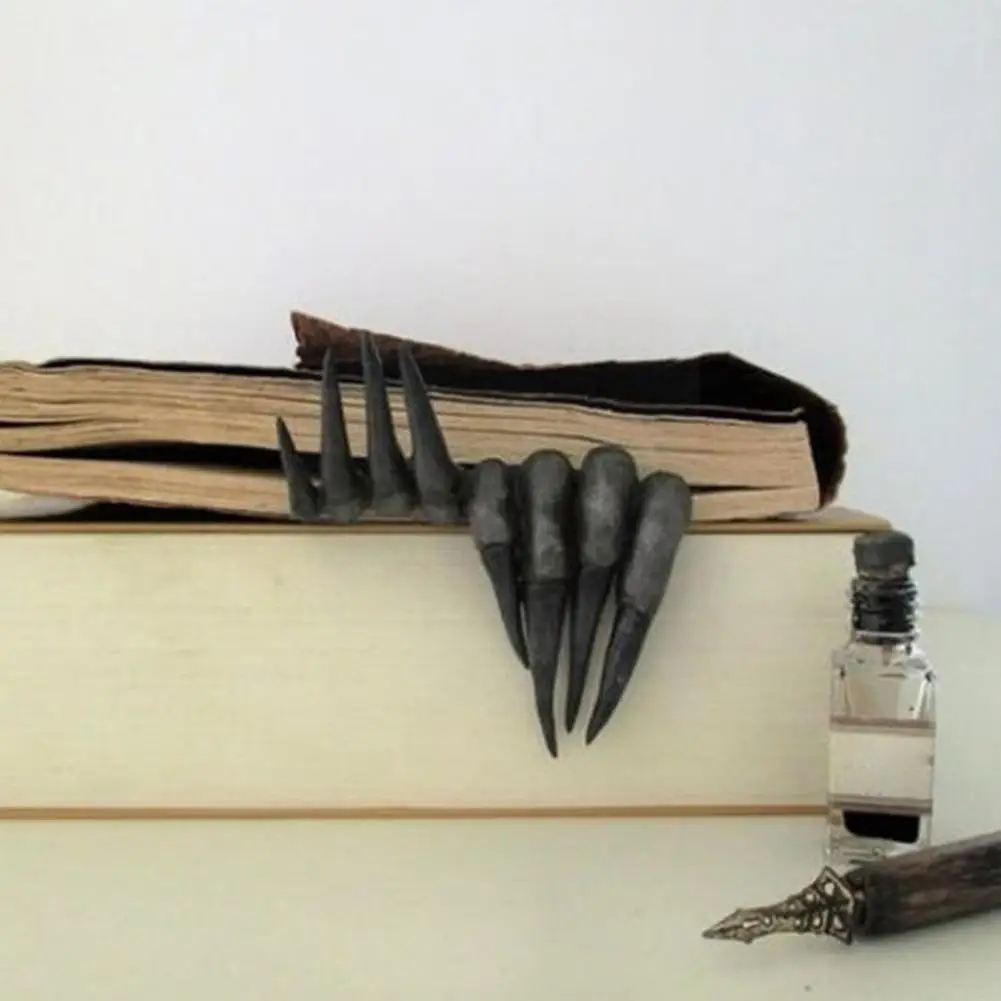 Devil Claw Resin Bookmarks Witch Hand Statue Crafts Bookmark Diy Statue Desktop Hand Hand Witch Horror Devil Decor H5r9
Devil Claw Resin Bookmarks Witch Hand Statue Crafts Bookmark Diy Statue Desktop Hand Hand Witch Horror Devil Decor H5r9