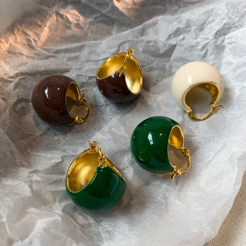 Vintage Women's Earrings Enamel Drop Glaze Round Ball Earrings Female Light Luxury Advanced Diamond Earrings Jewelry For Women
Vintage Women's Earrings Enamel Drop Glaze Round Ball Earrings Female Light Luxury Advanced Diamond Earrings Jewelry For Women