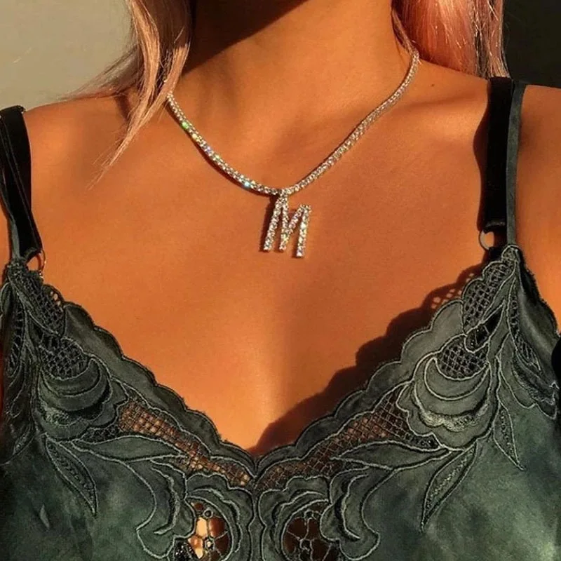 European and American personality 26 letter Pendant Necklace simple fashion shiny Rhinestone Necklace female Necklace
European and American personality 26 letter Pendant Necklace simple fashion shiny Rhinestone Necklace female Necklace